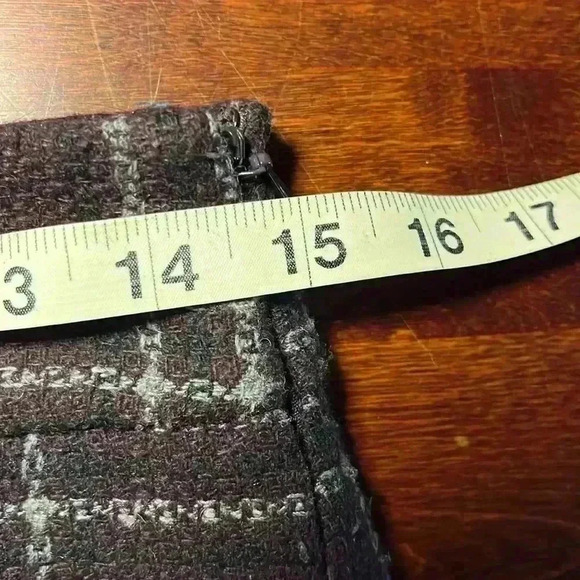 Loft Womens Mini Skirt Burgundy Gray 2P Faux Buttons Side Zip Lined Wool Pencil - Picture 8 of 10